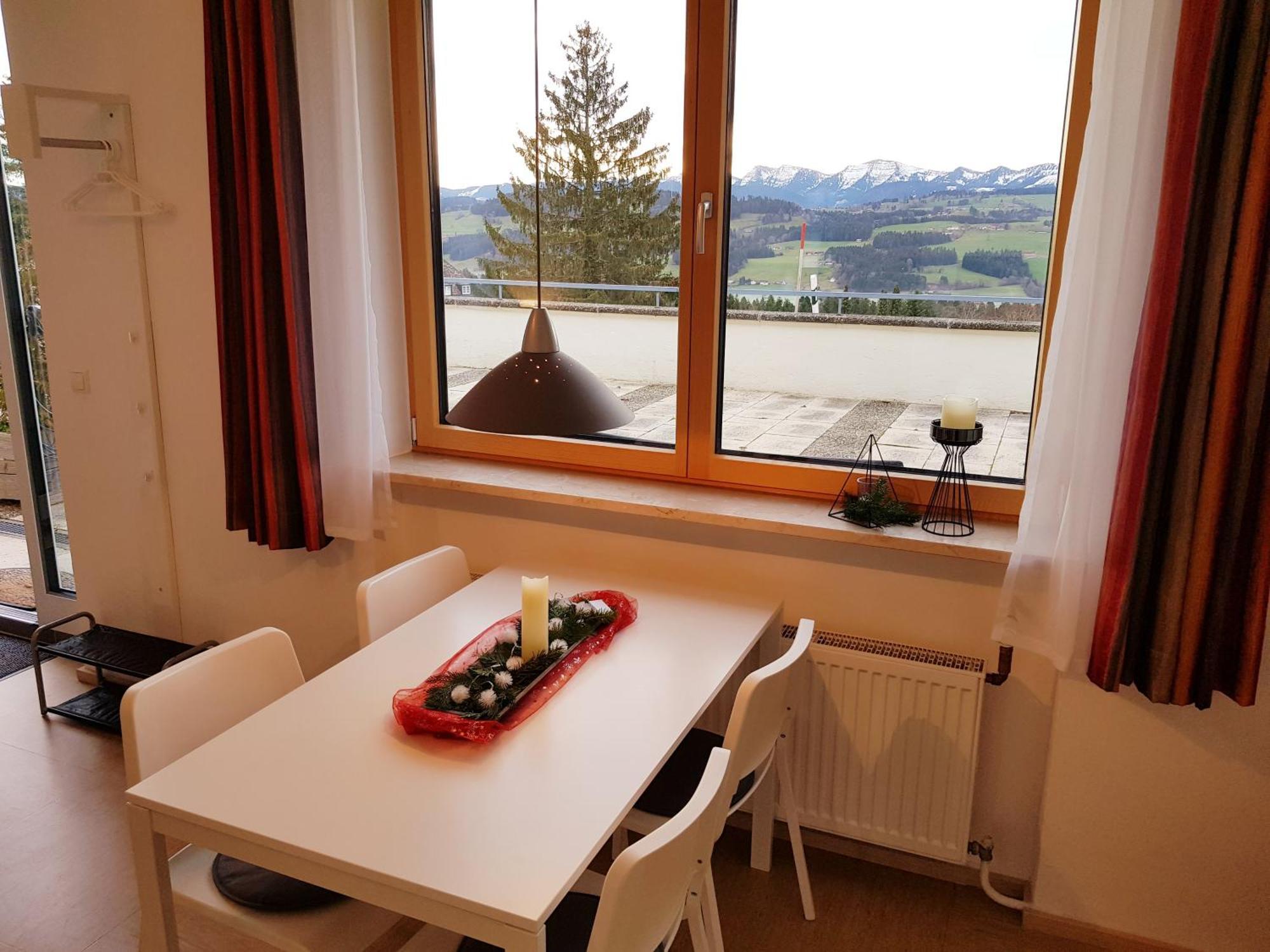 Schoenblick Hotel Garni Ferienwohnungen Lindenberg im Allgau Bilik gambar